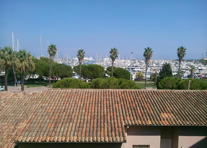 Daire Terrasse Magnifique Vue Et Yachts